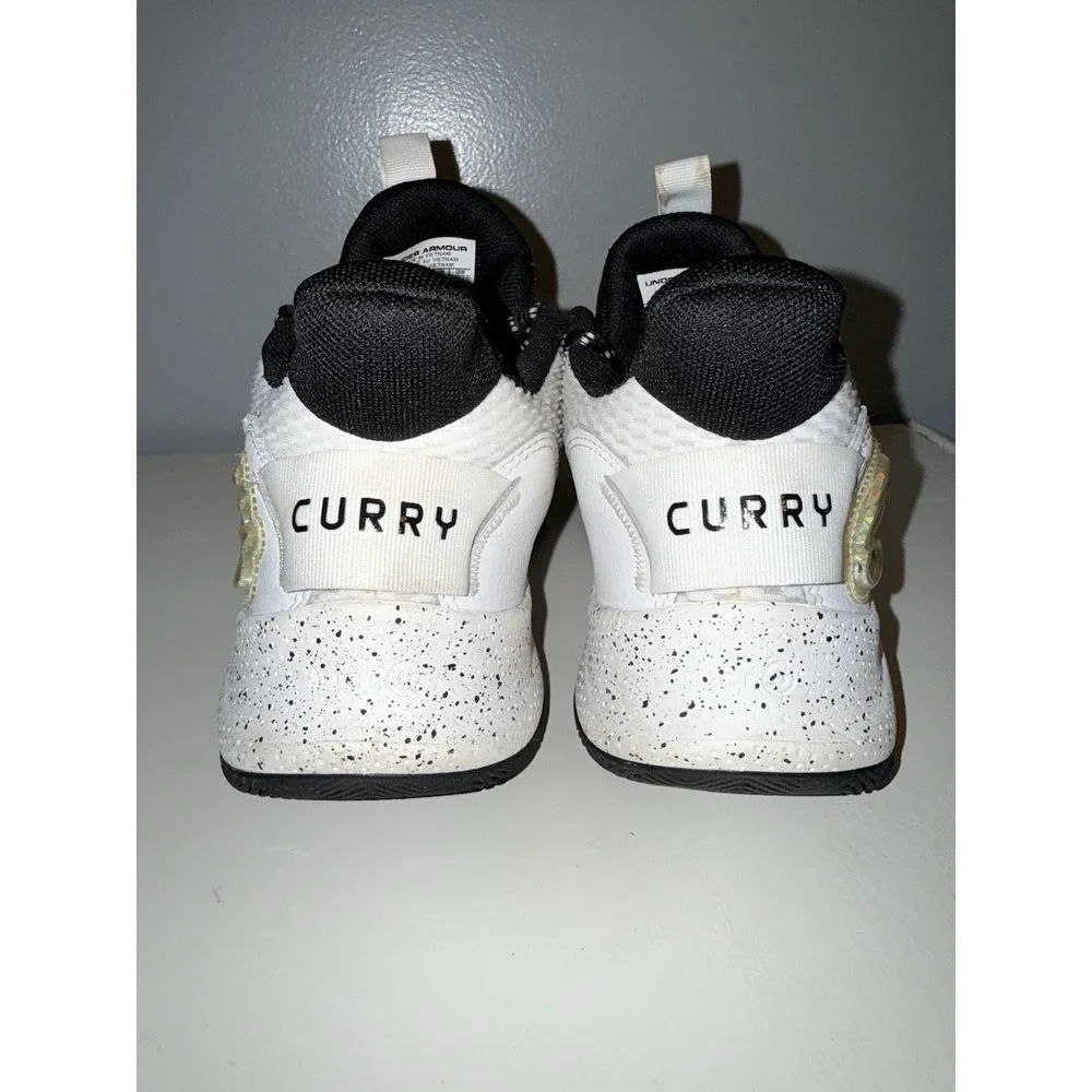 Under Armour Curry 3Z7 (GS) Size 6Y White Black Basketball Shoes 3026623-100‎